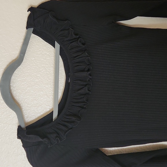 Top - Picture 2 of 3